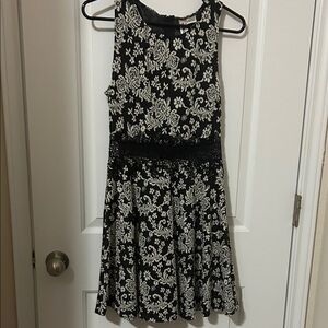 Mimi Chica Black Mini Dress with White Floral Lace Motif